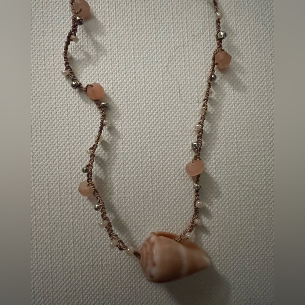 Handmade cone shell necklace - Picture 2 of 2